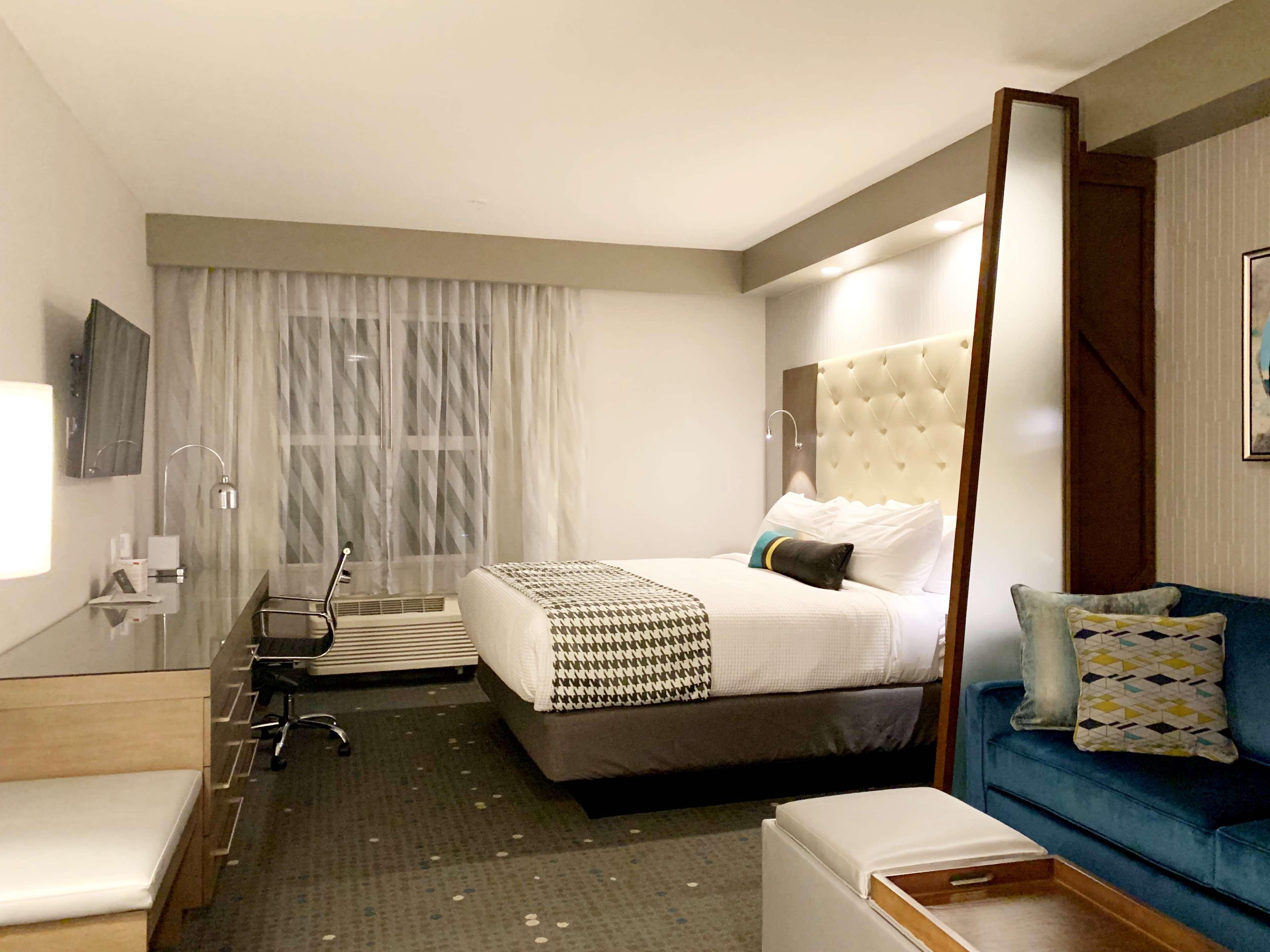 Best Western Premier Hotel At Fisher'S Landing Vancouver Exteriör bild