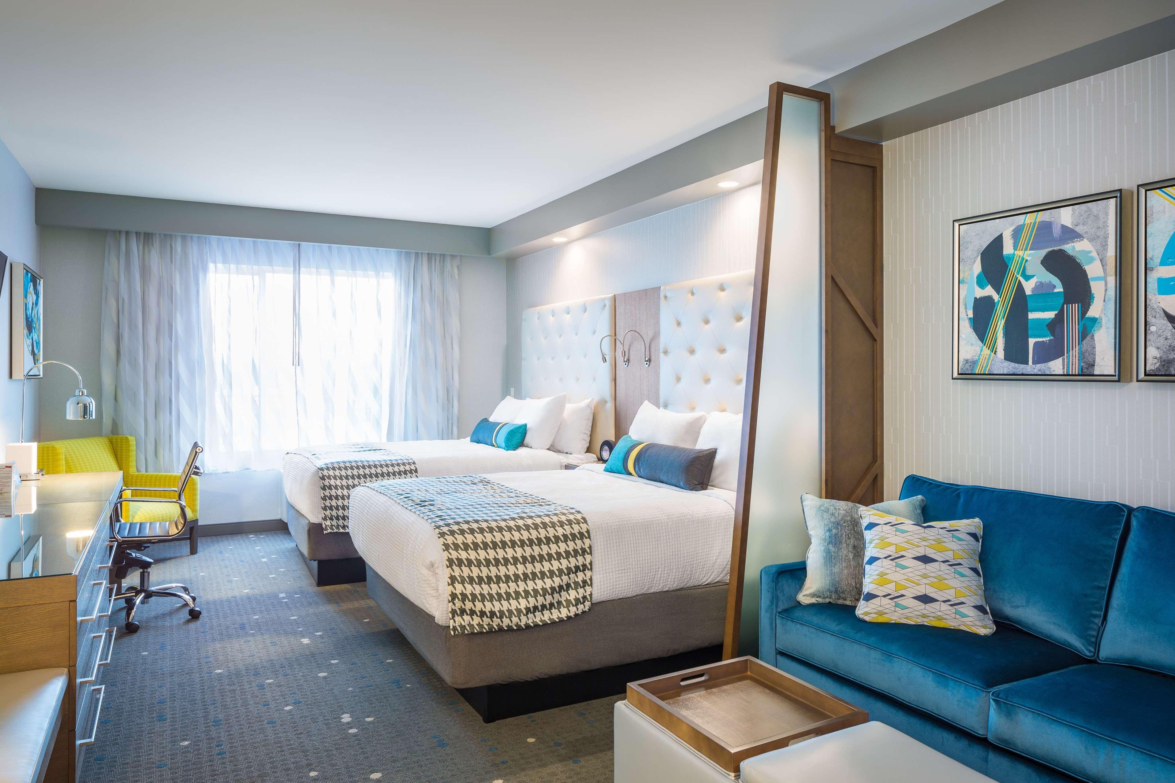 Best Western Premier Hotel At Fisher'S Landing Vancouver Exteriör bild