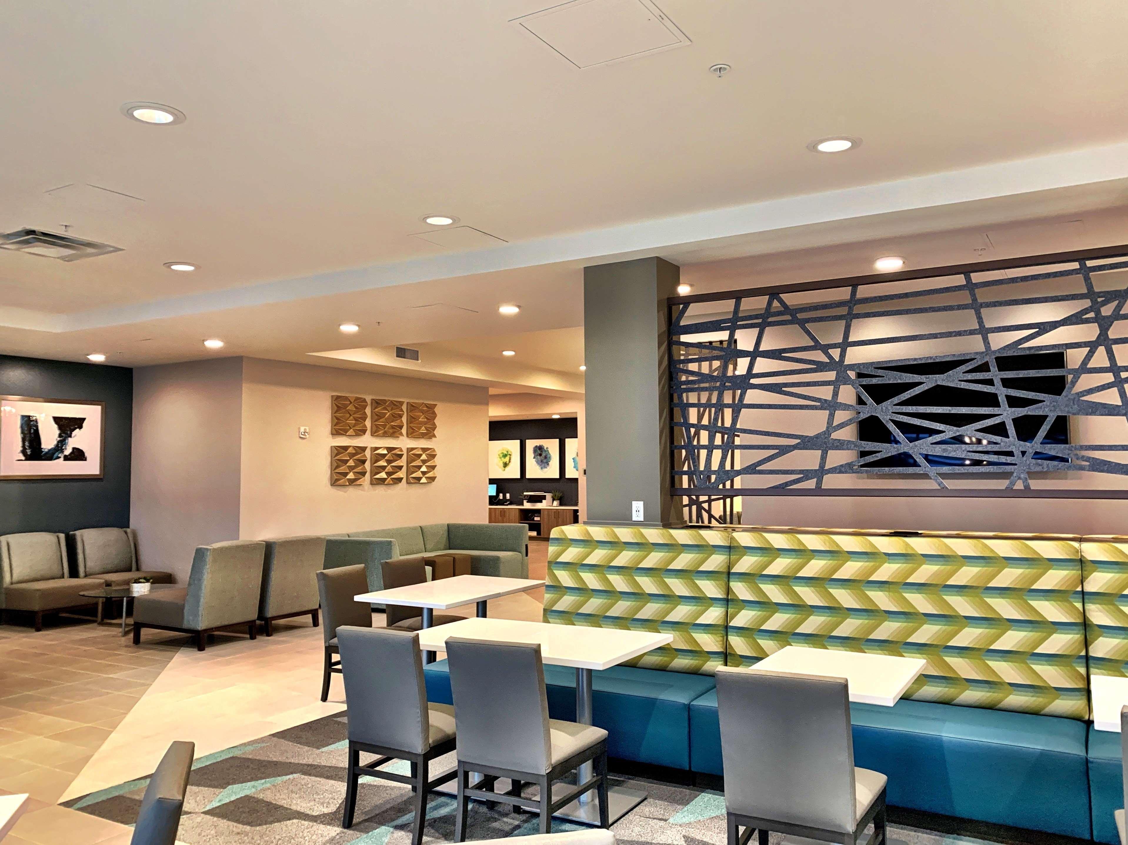 Best Western Premier Hotel At Fisher'S Landing Vancouver Exteriör bild