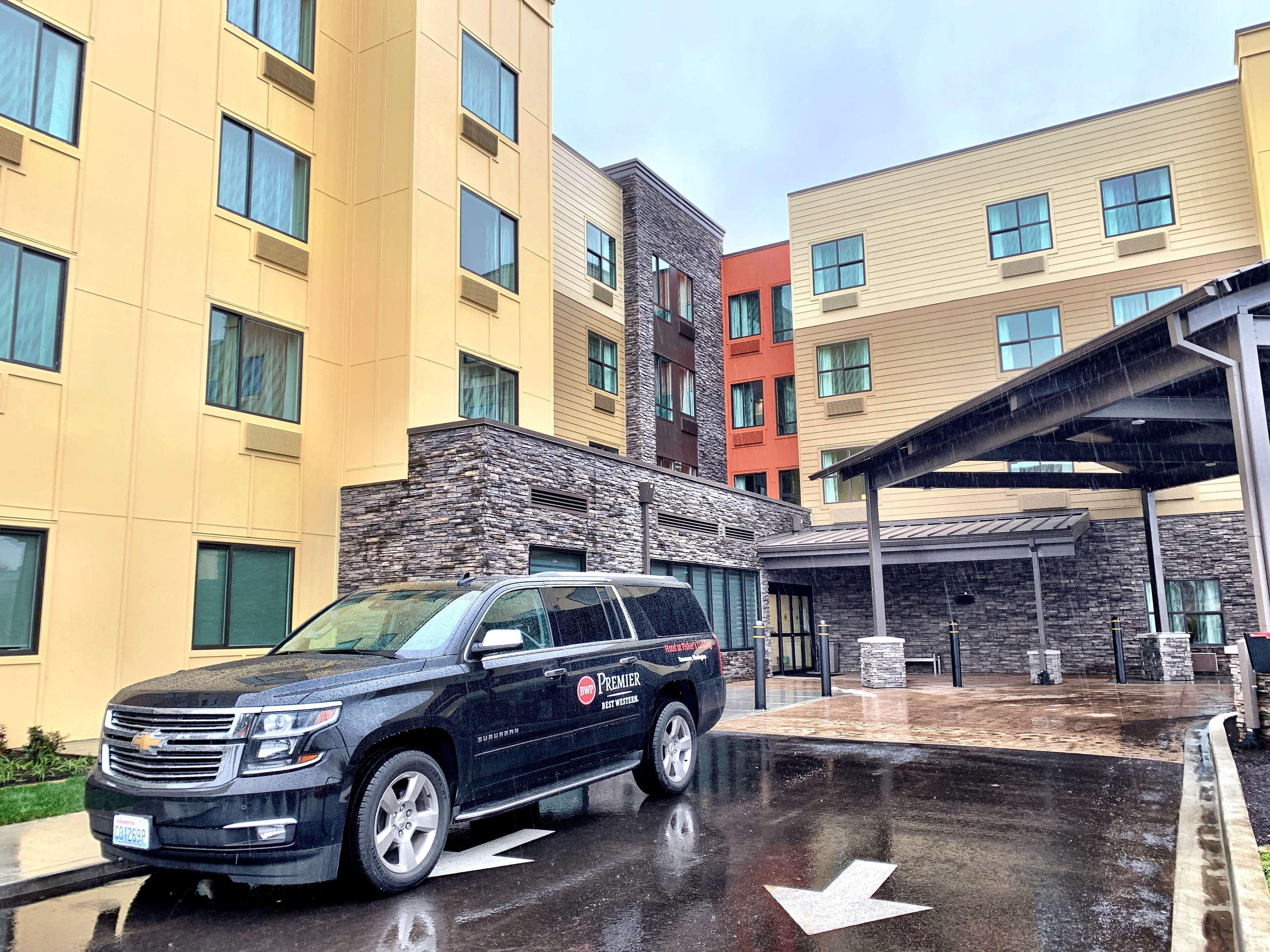 Best Western Premier Hotel At Fisher'S Landing Vancouver Exteriör bild