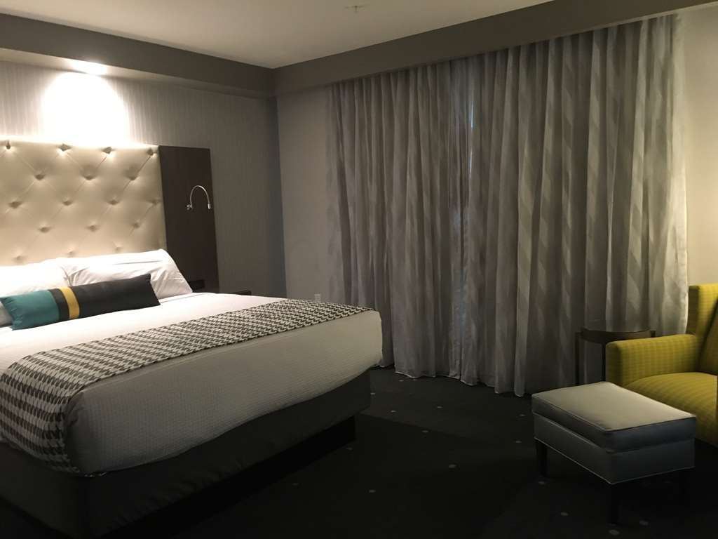 Best Western Premier Hotel At Fisher'S Landing Vancouver Rum bild